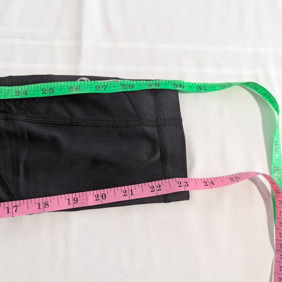 Lululemon Size 6 Black Wunder Under Cropped Leggings With Side and Back Pockets - Picture 16 of 16